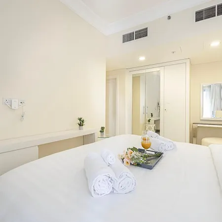 2 Minute Walk To Dubai Mall - 3 Bedroom Burj Khalifa View With Pool And Spa Exterior photo