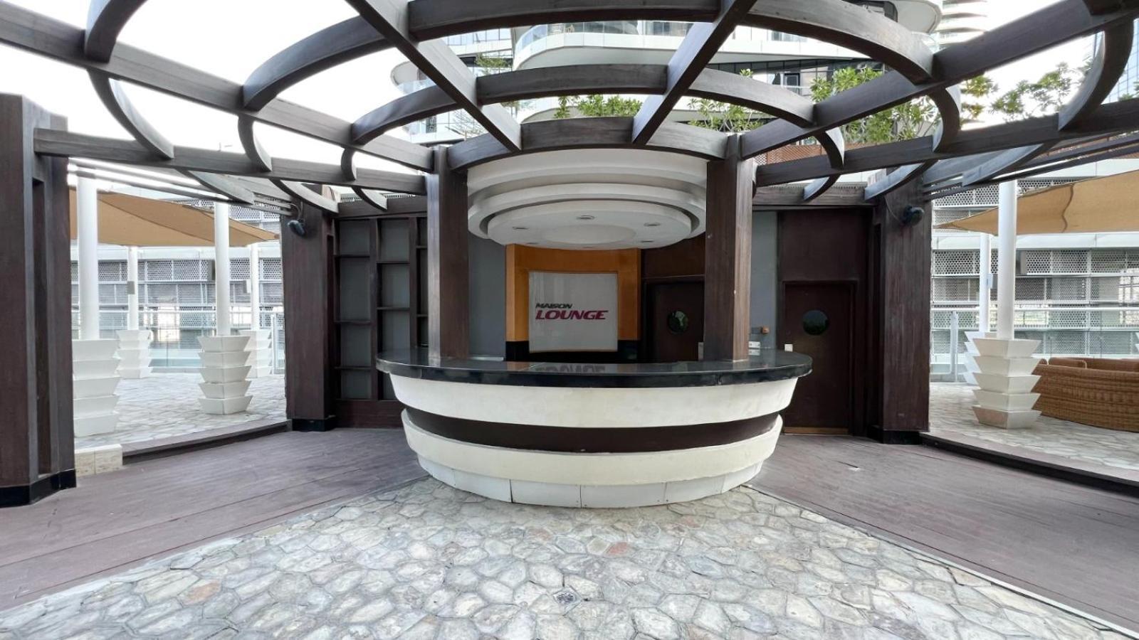 Appartamento 2 Minute Walk To Mall - 3 Bedroom Burj Khalifa View With Pool And *