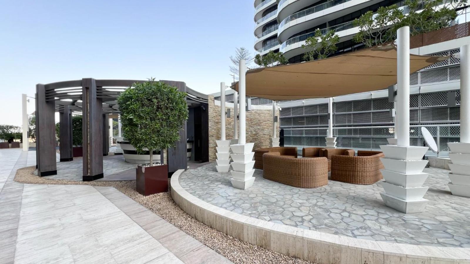 Appartamento 2 Minute Walk To Mall - 3 Bedroom Burj Khalifa View With Pool And