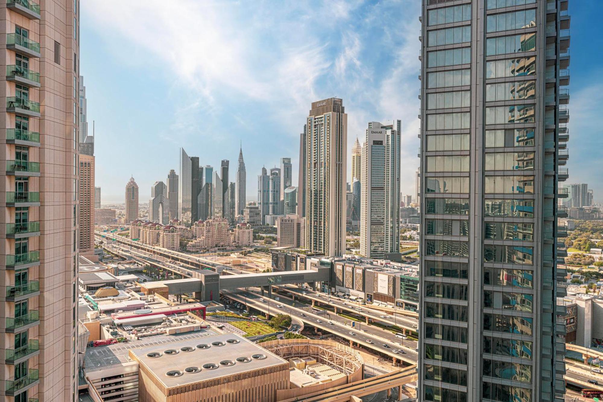 Appartamento 2 Minute Walk To Mall - 3 Bedroom Burj Khalifa View With Pool And *