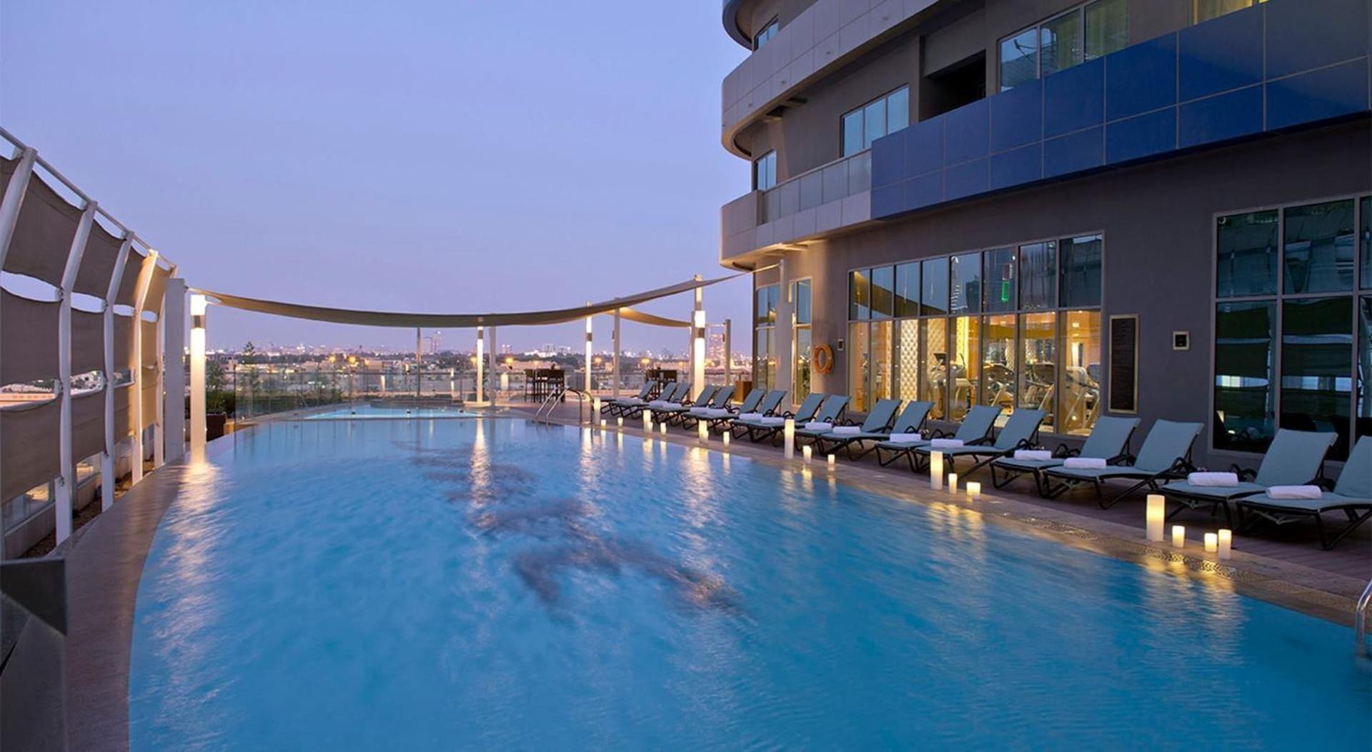 2 Minute Walk To Mall - 3 Bedroom Burj Khalifa View With Pool And Дубай